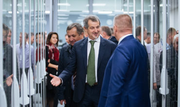 Дмитрий Медведев торжественно открыл Новосибирский укрупненный центр